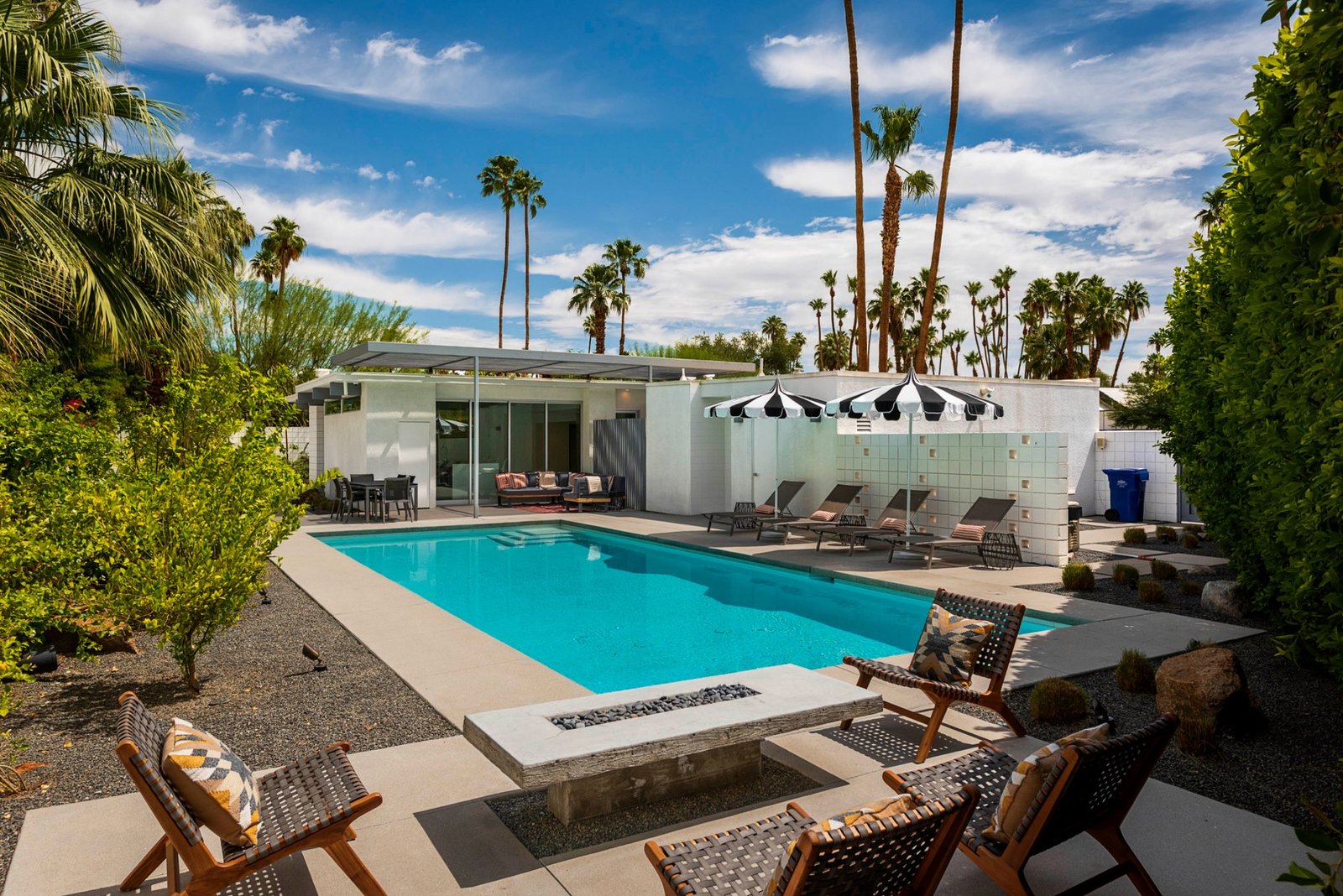 Mid-Century Modern architecture photographed by Jay Hooker